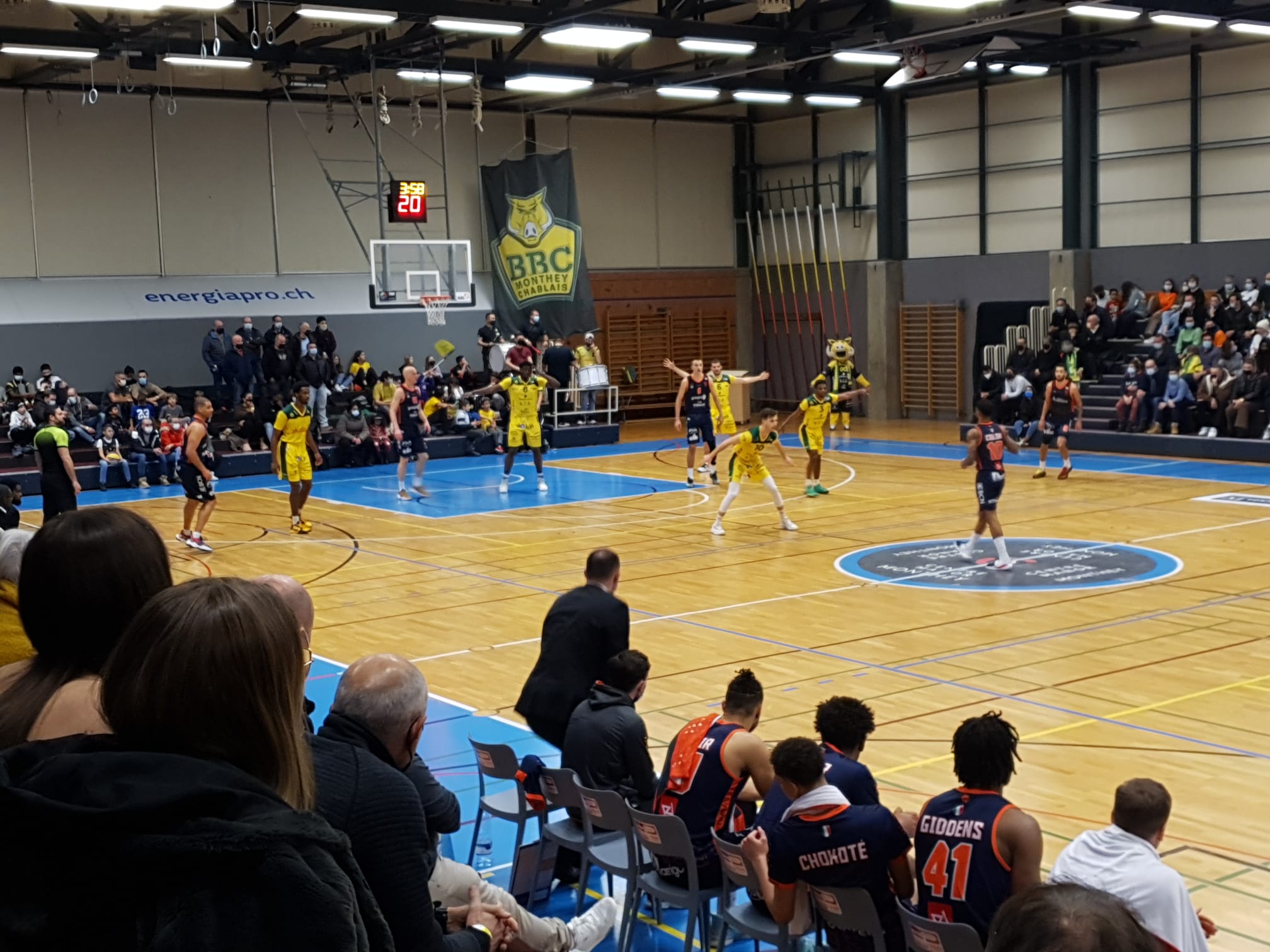 Basket: Le BBC Monthey-Chablais concède une défaite rageante face à Neuchâtel